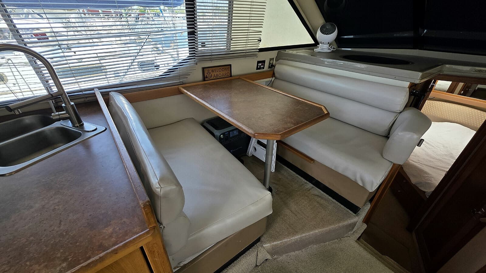 Main Cabin Dinette
