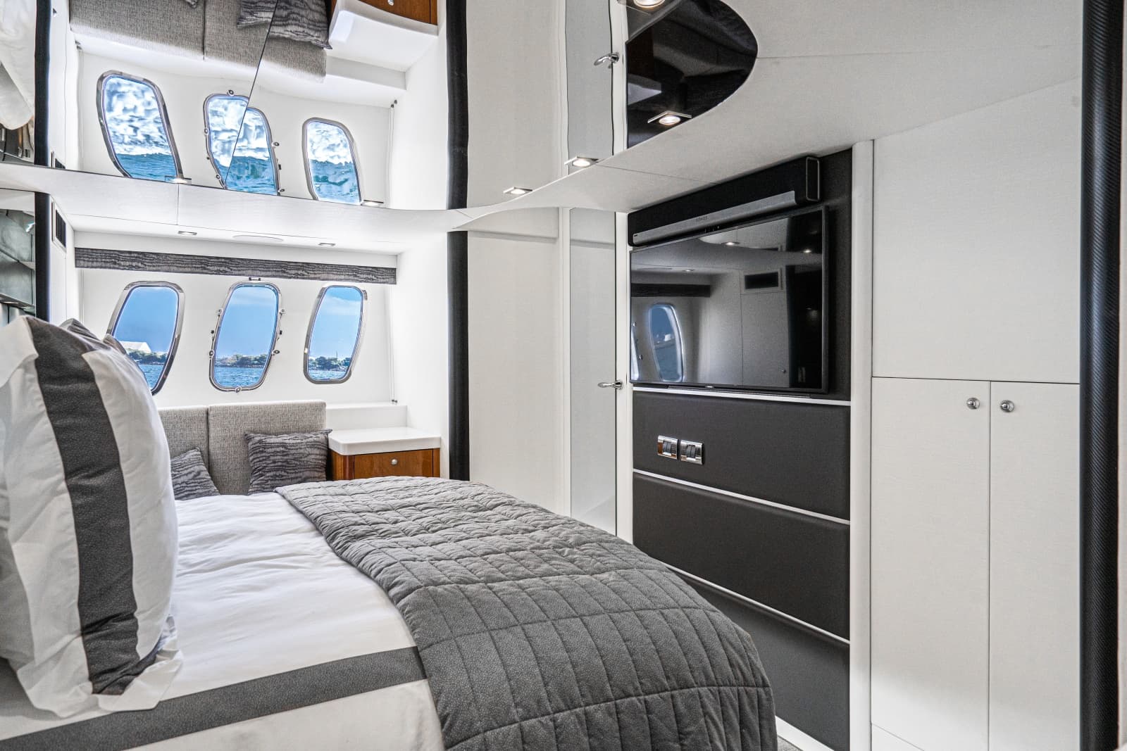 2005 Sunseeker 68 Predator