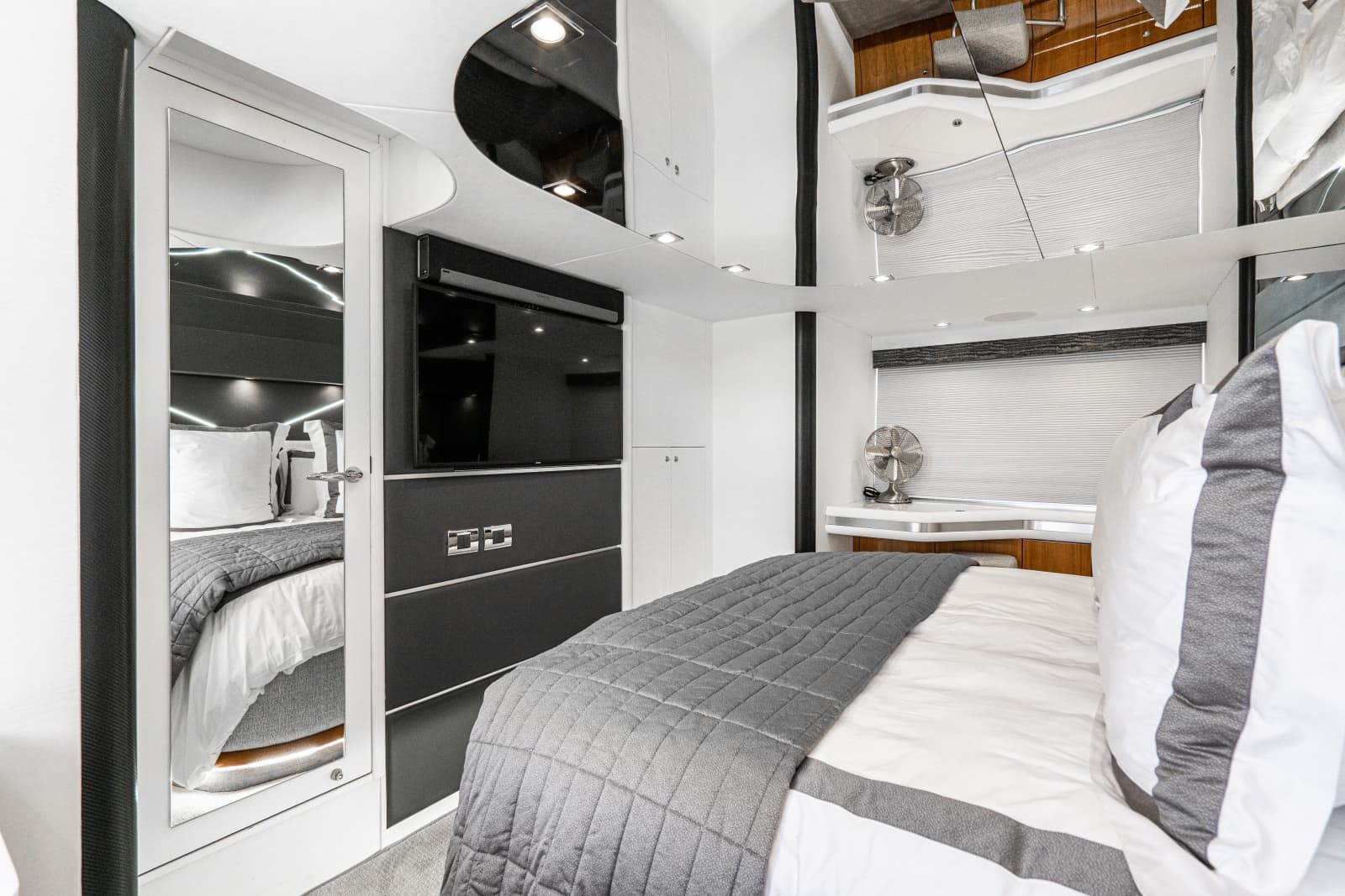 2005 Sunseeker 68 Predator