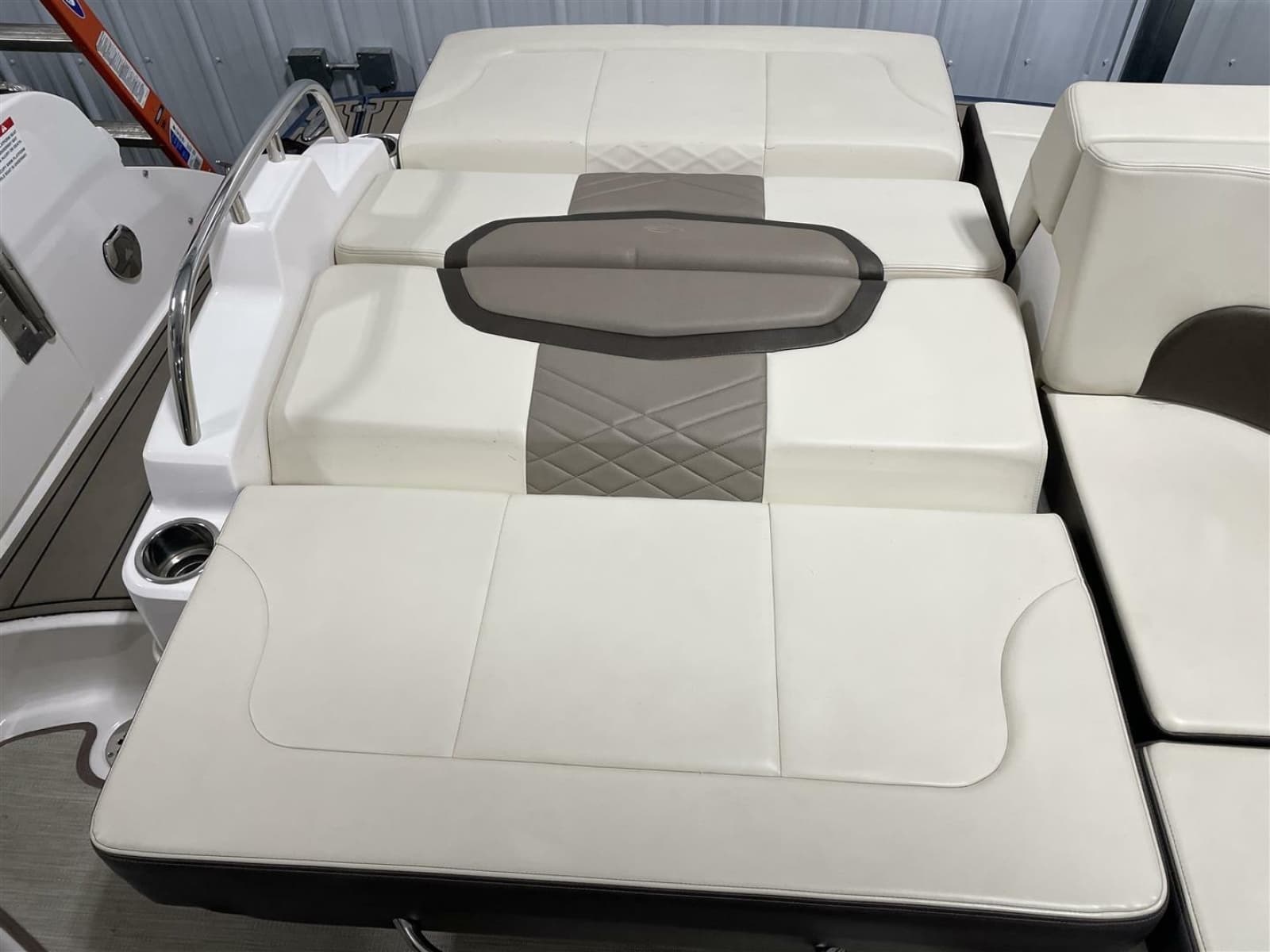 2019 Chaparral 297 SSX