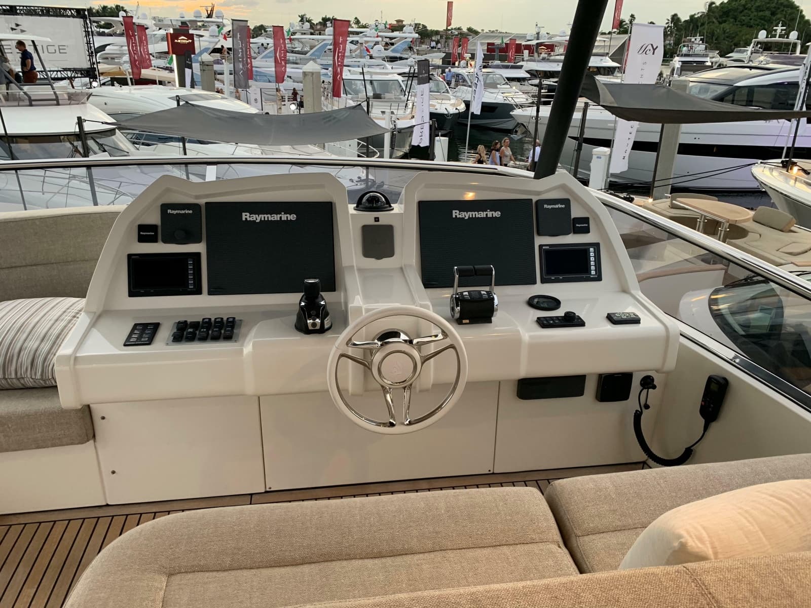 2018 Monte Carlo Yachts MCY 65