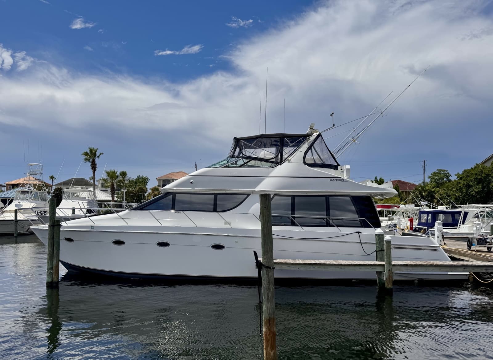 1998 Carver Voyager 530 - Photo 1