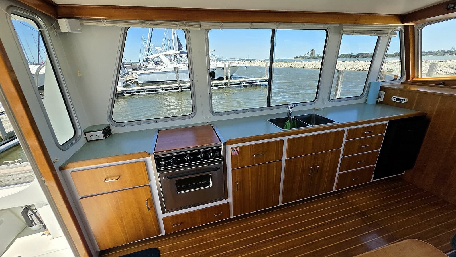 1998 Northern Bay 36 Trawler - Photo 17