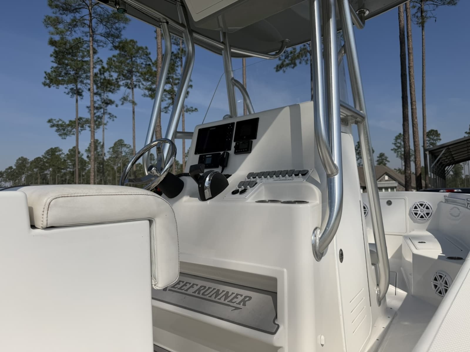 2019 Reef Runner 230XS