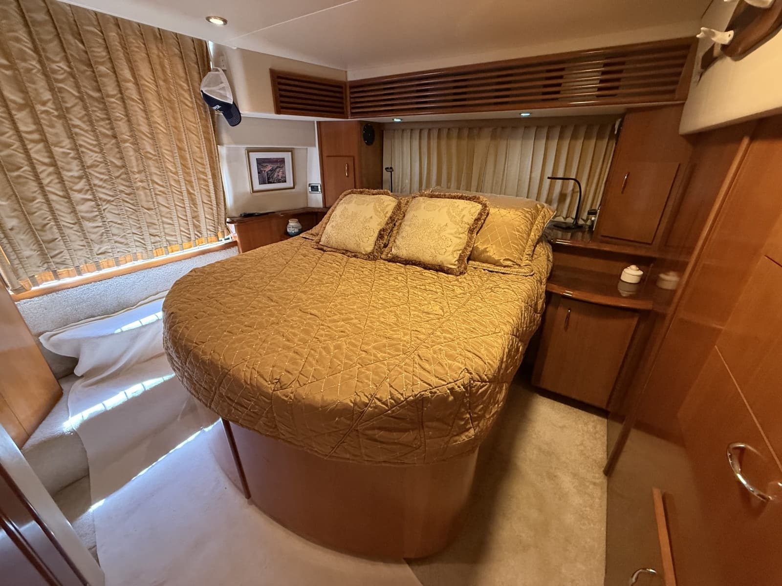 2006 Carver 44 CMY - Photo 25