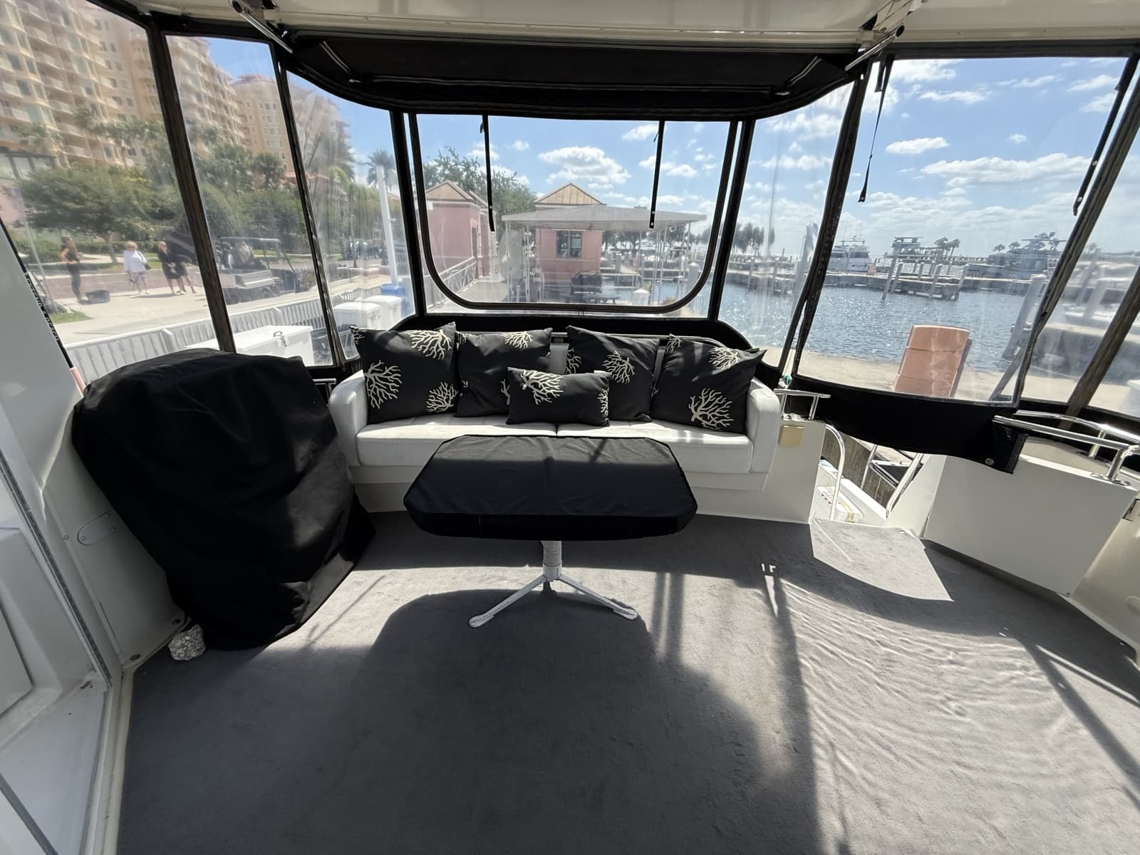 2006 Carver 44 CMY - Photo 44