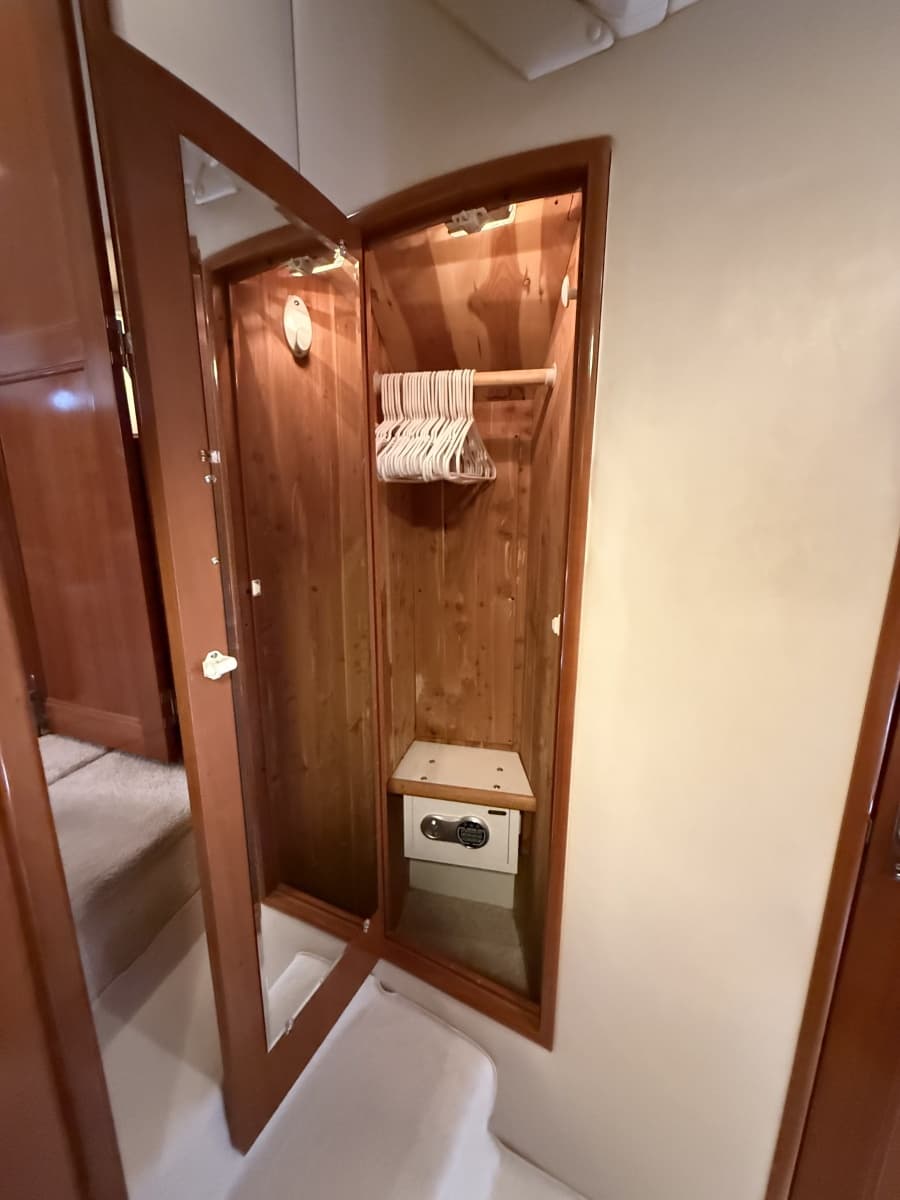2006 Carver 44 CMY - Photo 29
