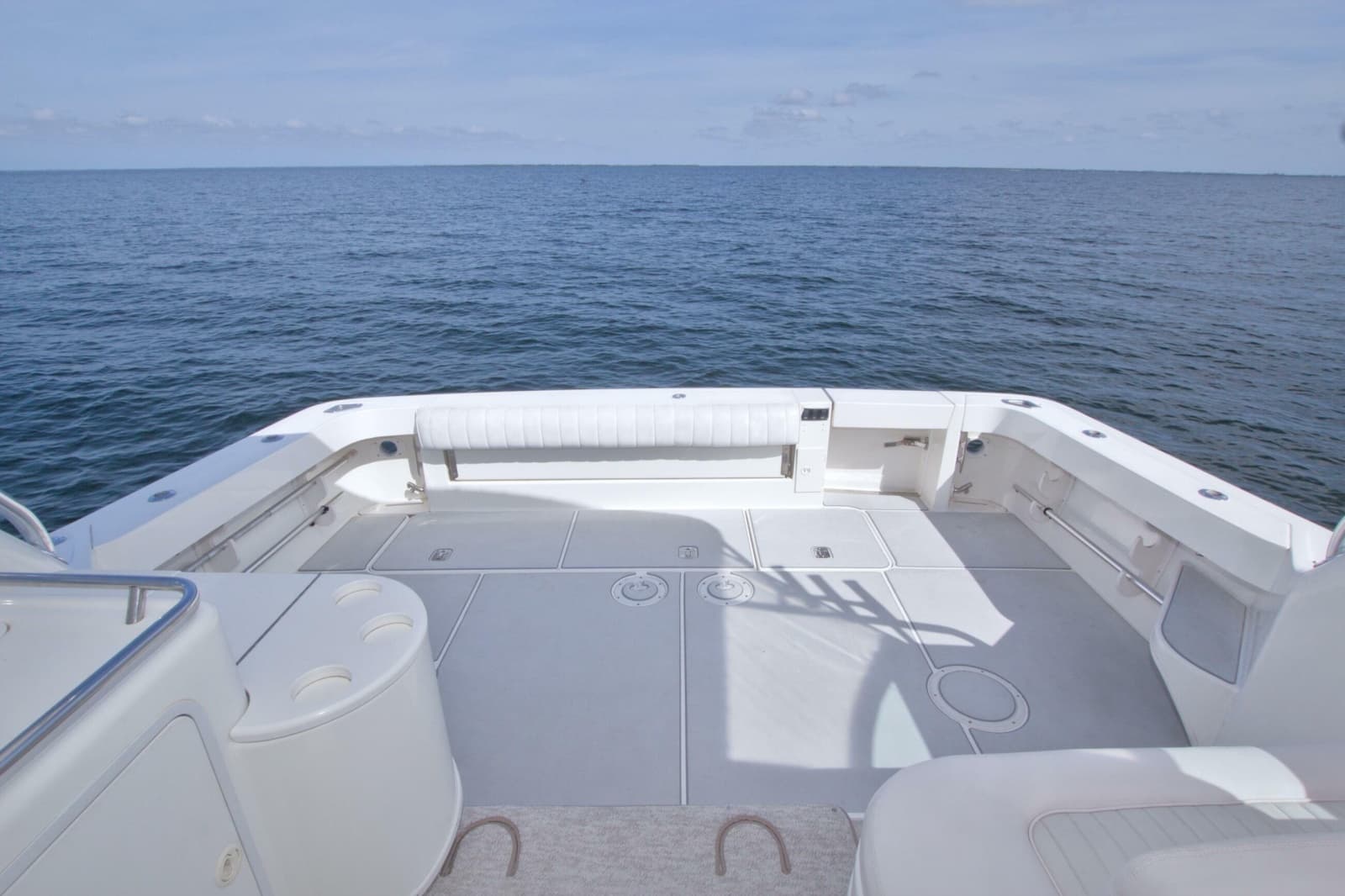 1997 Sea Ray 370 Express Cruiser - Photo 19