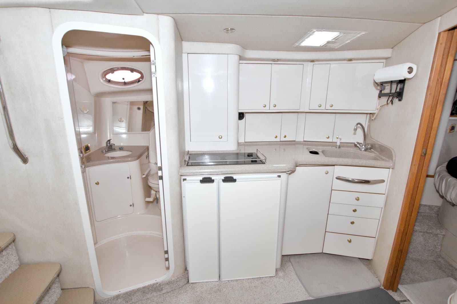1997 Sea Ray 370 Express Cruiser - Photo 42