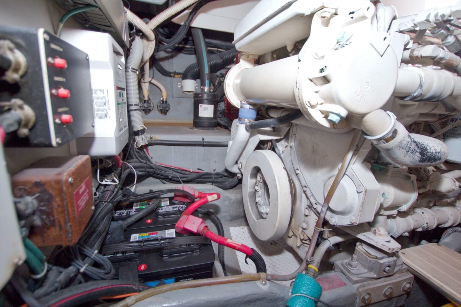 1997 Sea Ray 370 Express Cruiser - Photo 60
