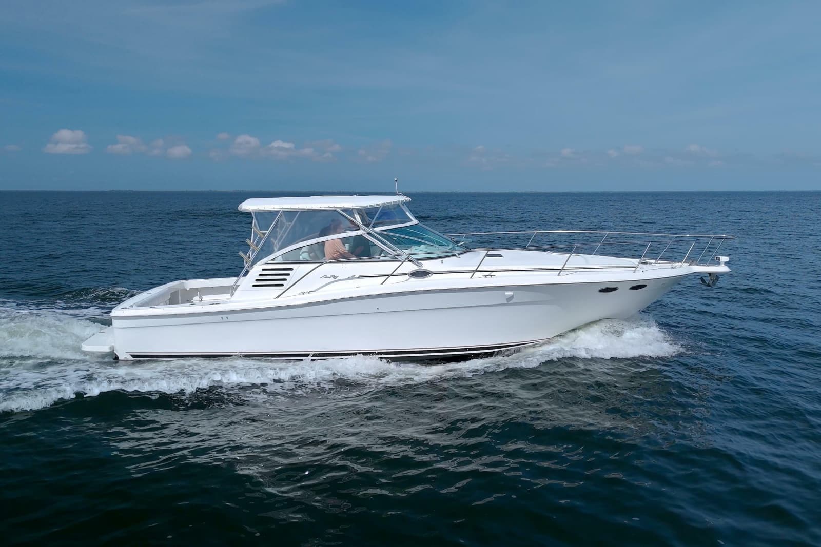 1997 Sea Ray 370 Express Cruiser - Photo 11