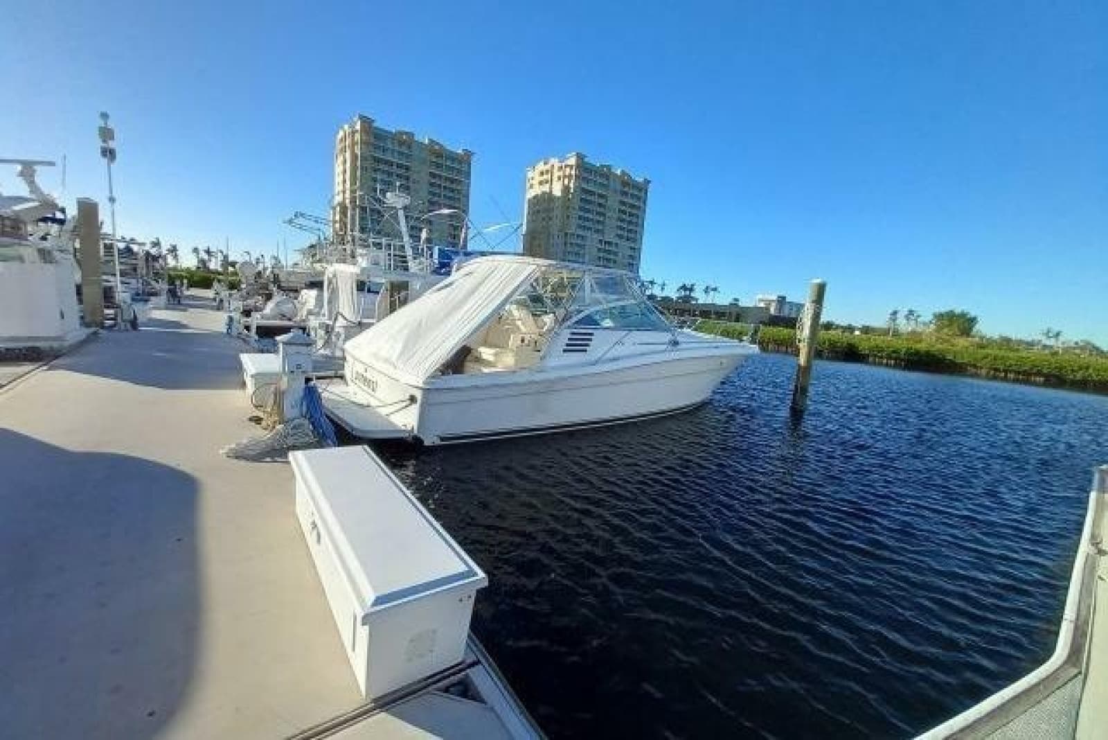 1997 Sea Ray 370 Express Cruiser - Photo 77
