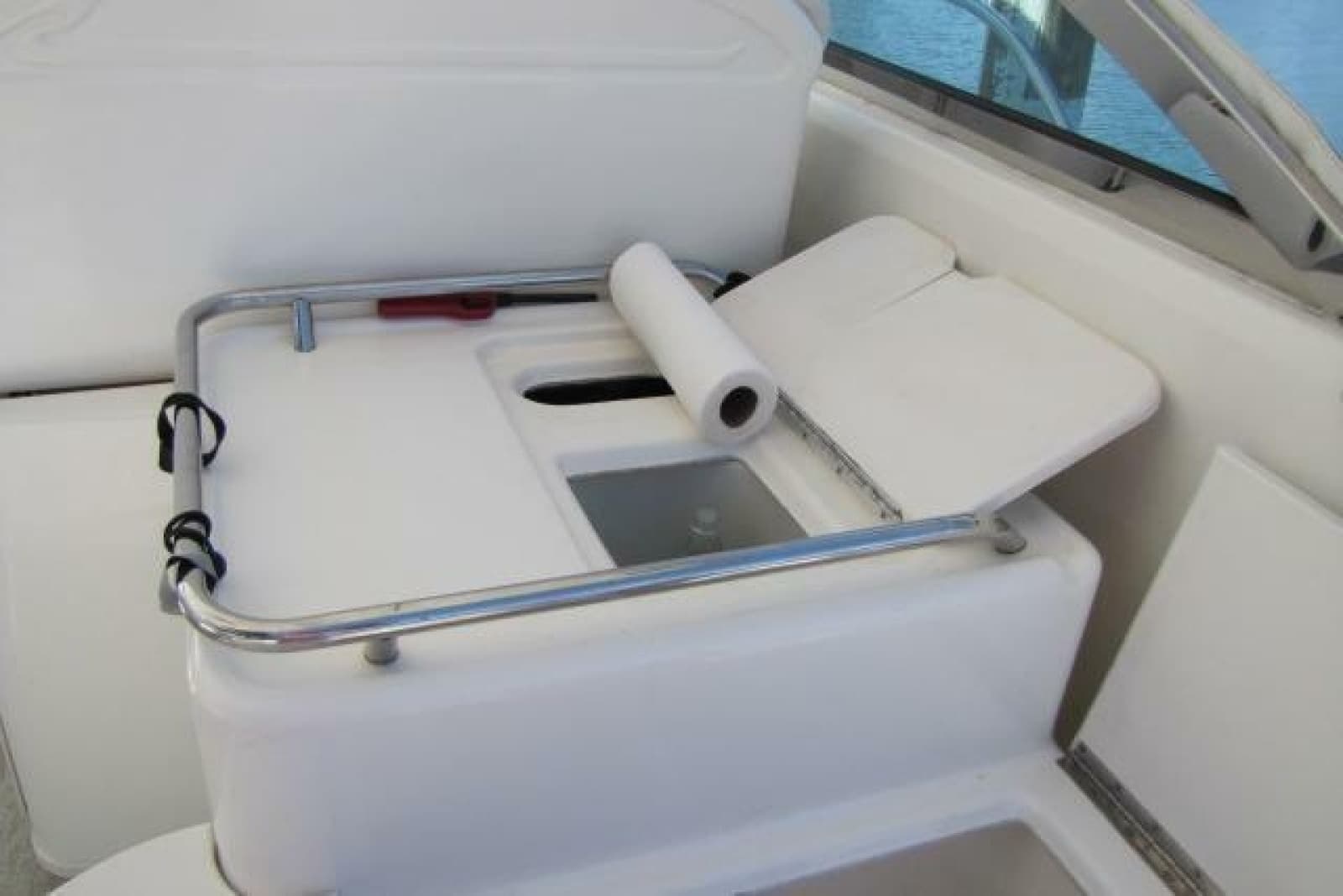 1997 Sea Ray 370 Express Cruiser - Photo 26