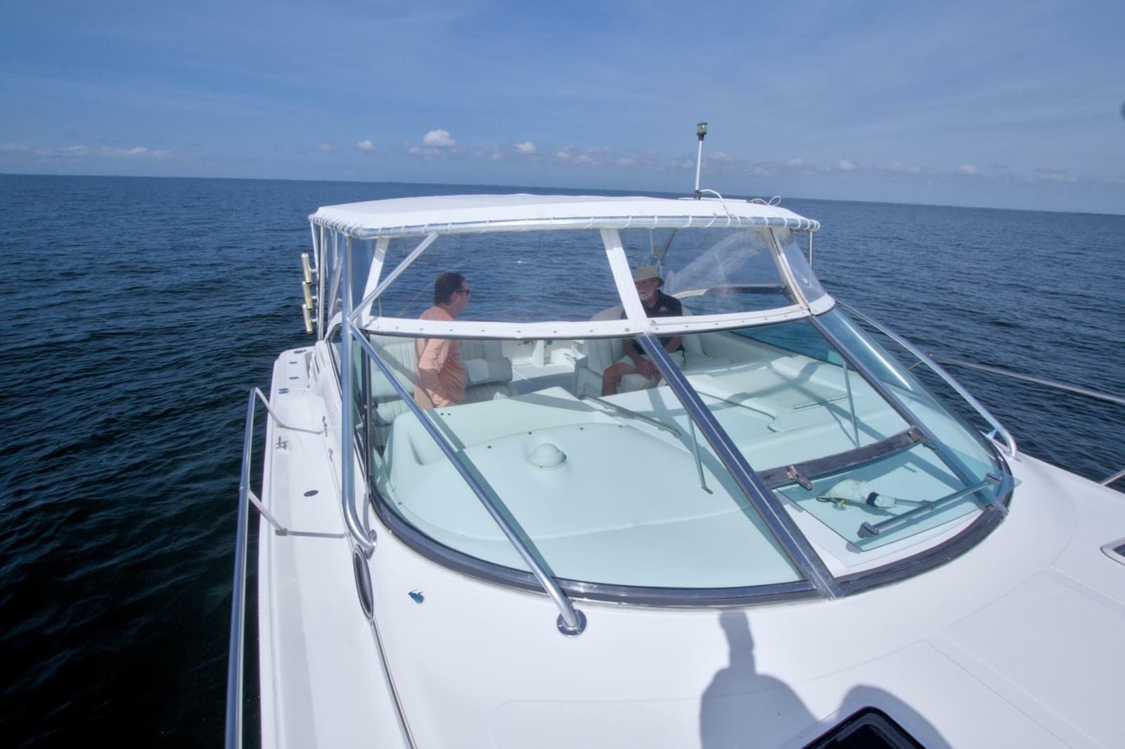 1997 Sea Ray 370 Express Cruiser - Photo 16