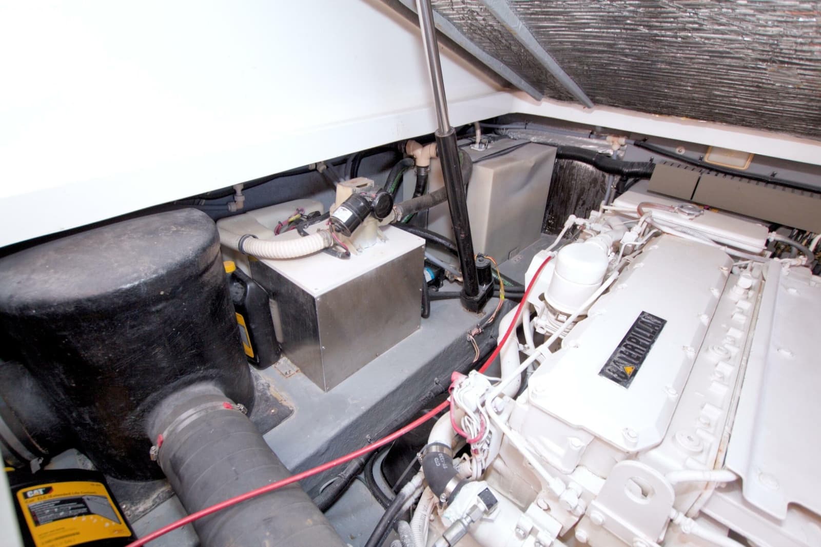 1997 Sea Ray 370 Express Cruiser - Photo 54