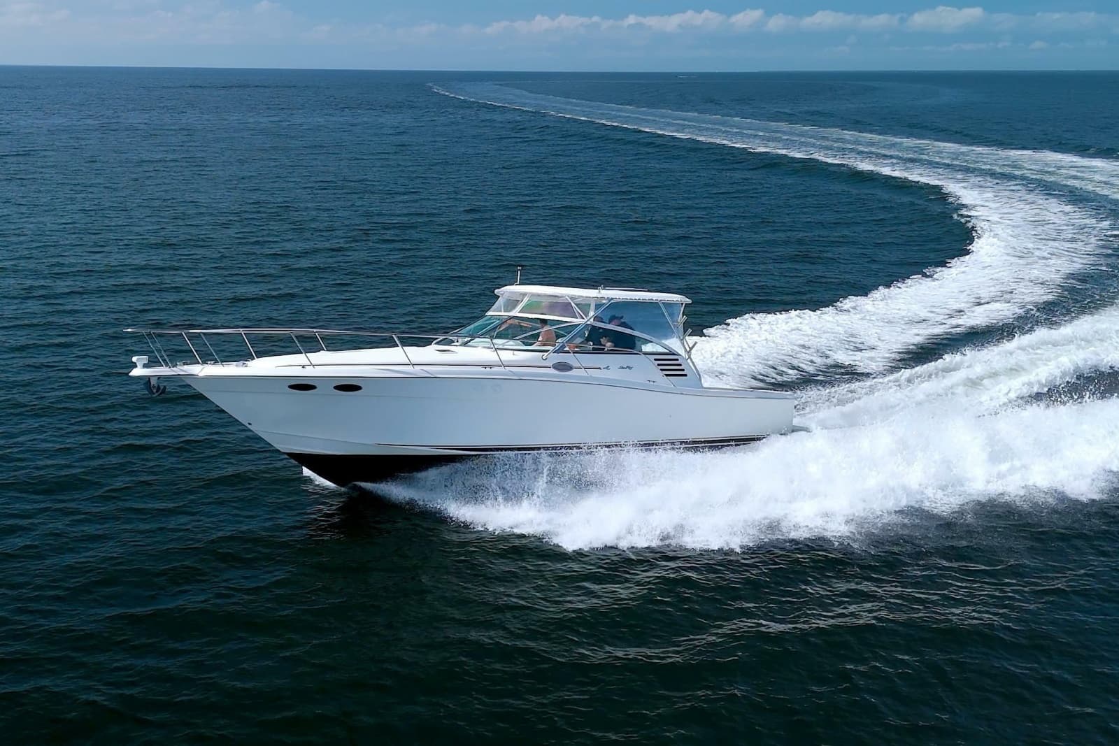 1997 Sea Ray 370 Express Cruiser - Photo 9
