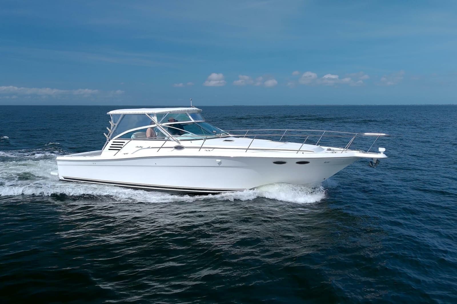 1997 Sea Ray 370 Express Cruiser - Photo 1