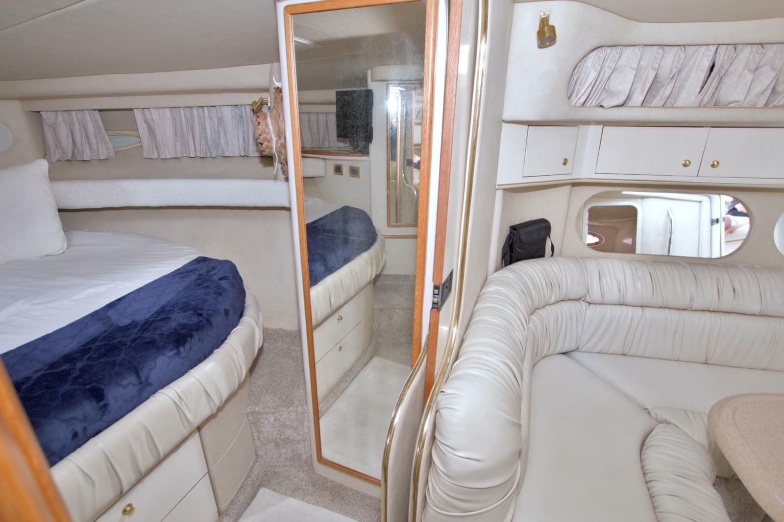 1997 Sea Ray 370 Express Cruiser - Photo 40