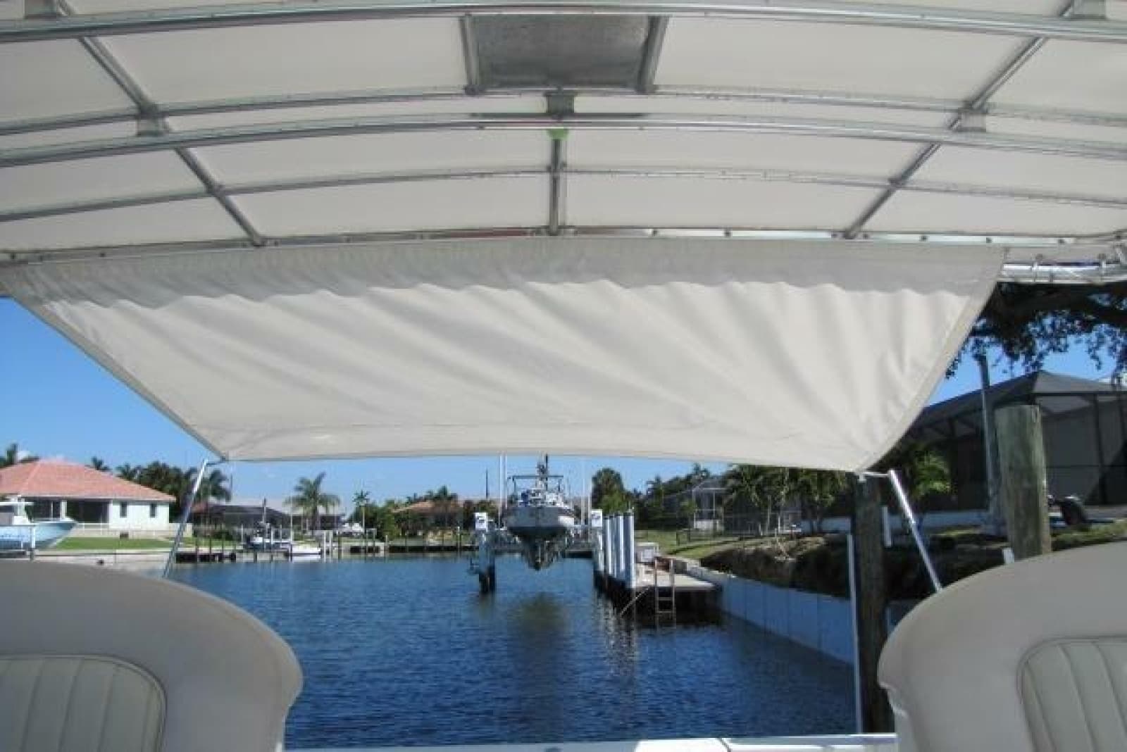 1997 Sea Ray 370 Express Cruiser - Photo 49