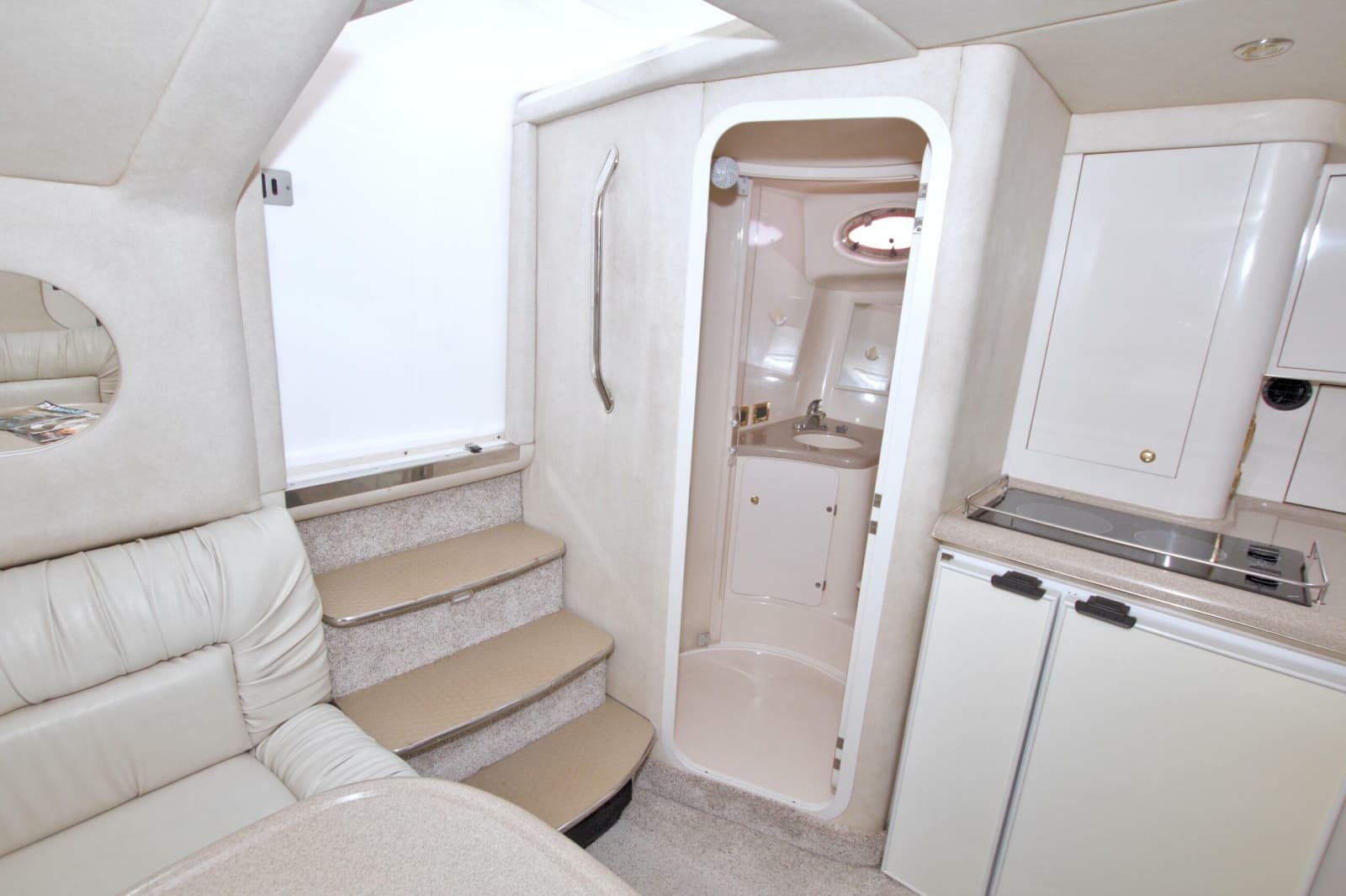1997 Sea Ray 370 Express Cruiser - Photo 44