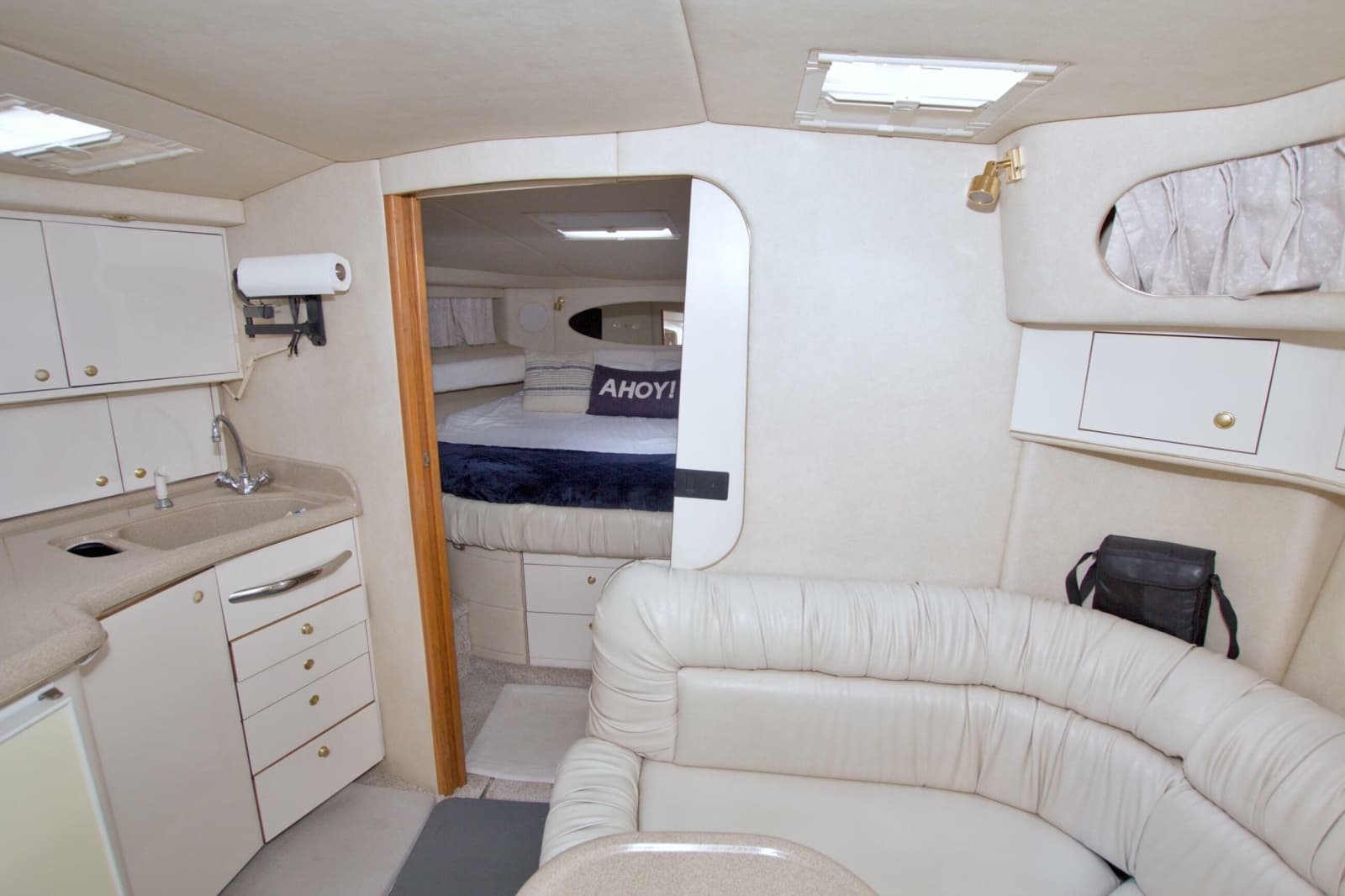 1997 Sea Ray 370 Express Cruiser - Photo 36