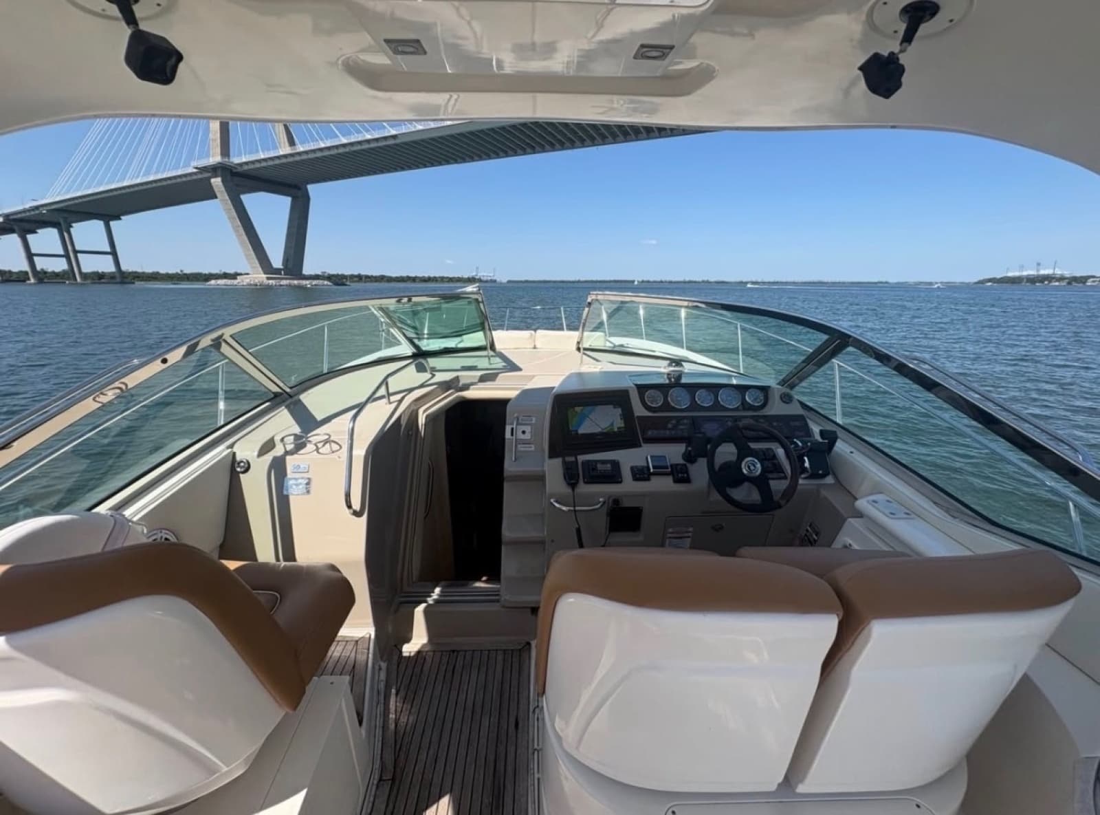 2009 Sea Ray Sundancer 350