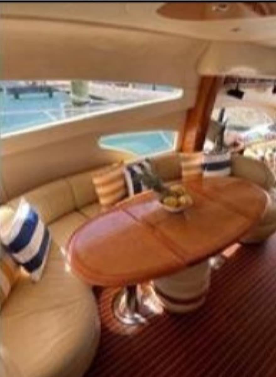 2005 Azimut Fly 62