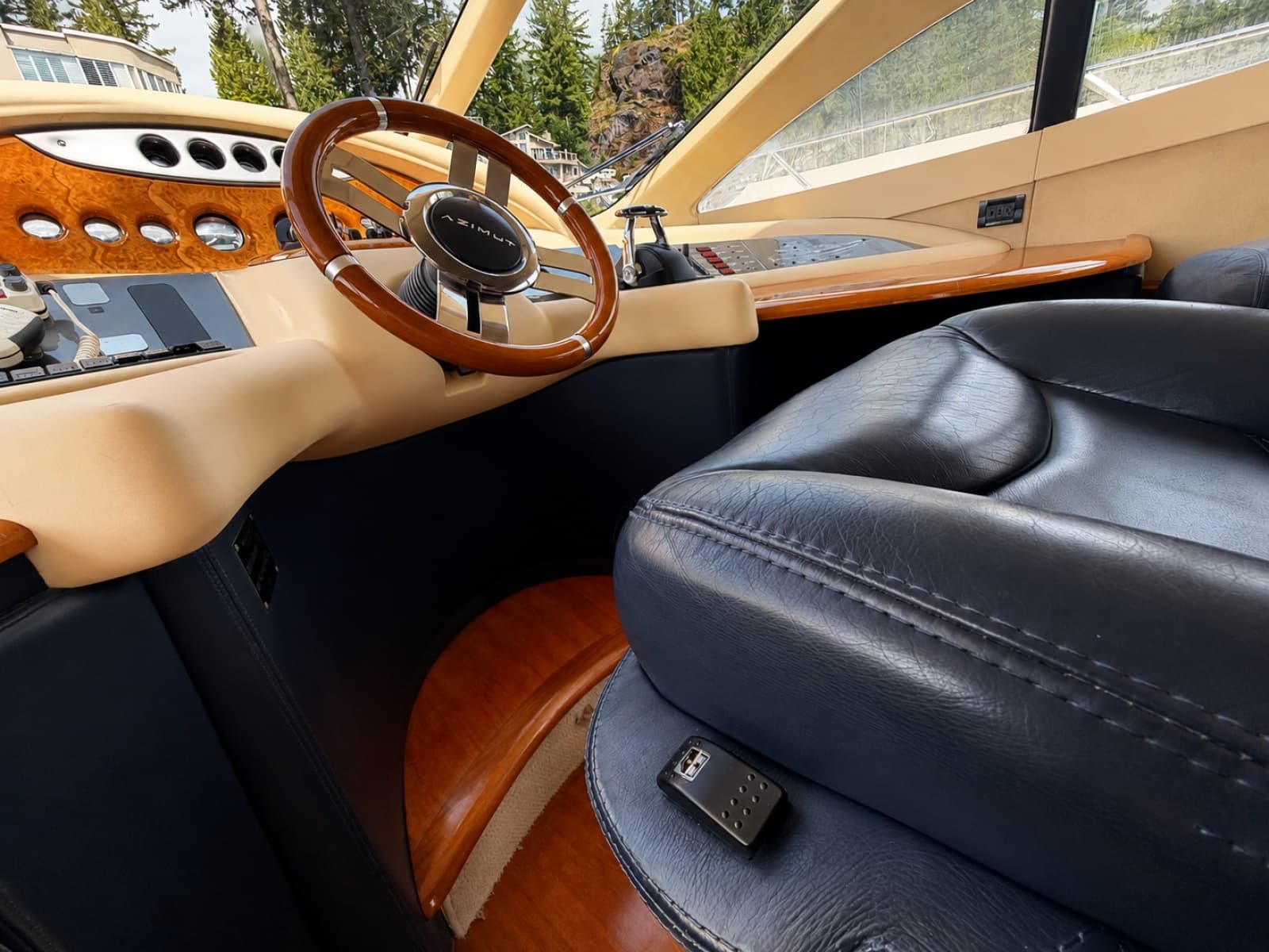 2005 Azimut Fly 62 - Photo 23