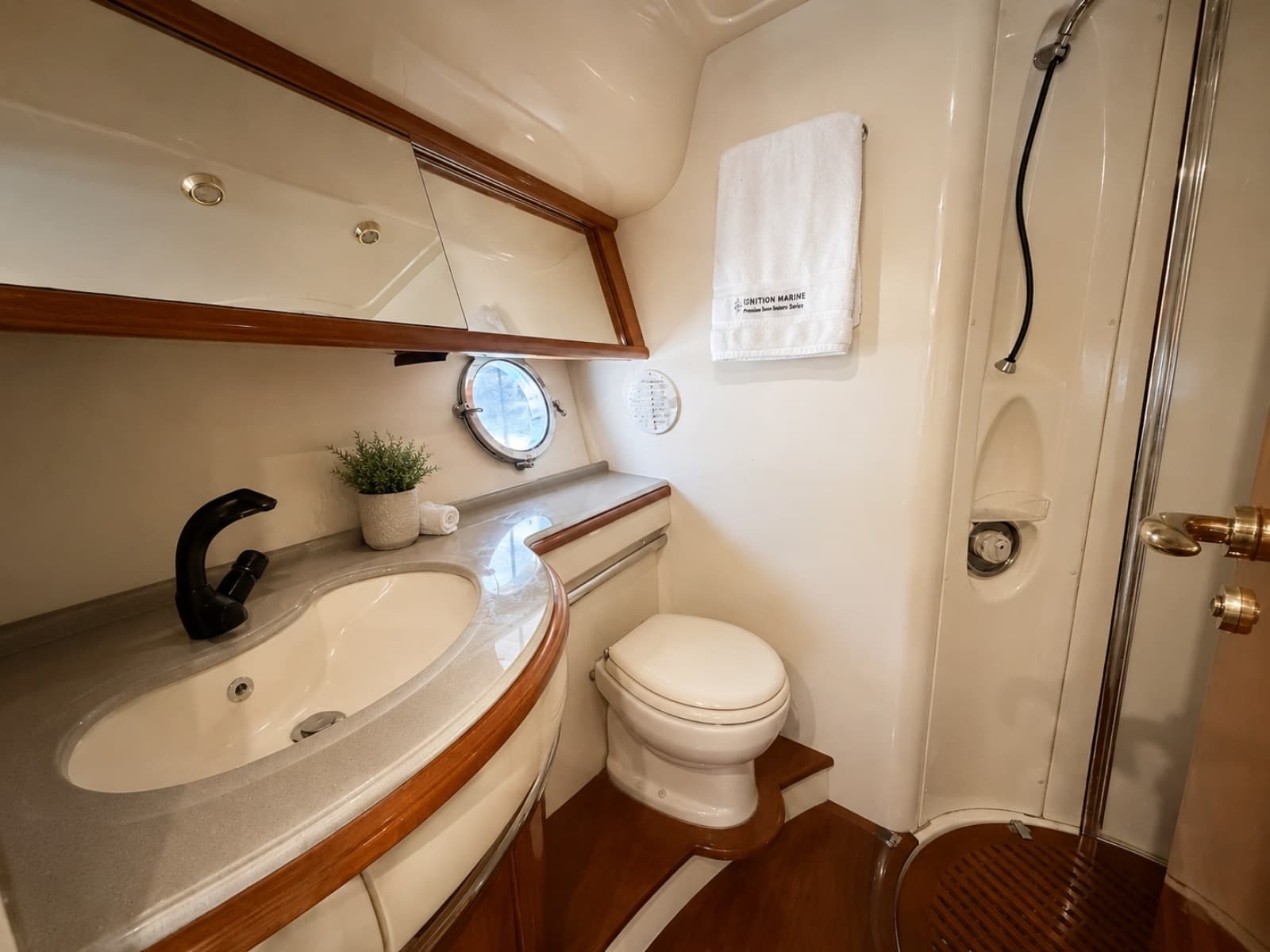 2005 Azimut Fly 62 - Photo 31