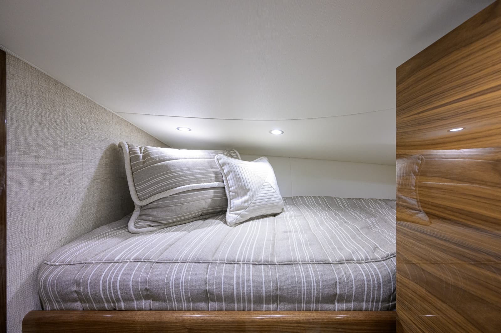 2024 Viking 54 Convertible - Photo 26