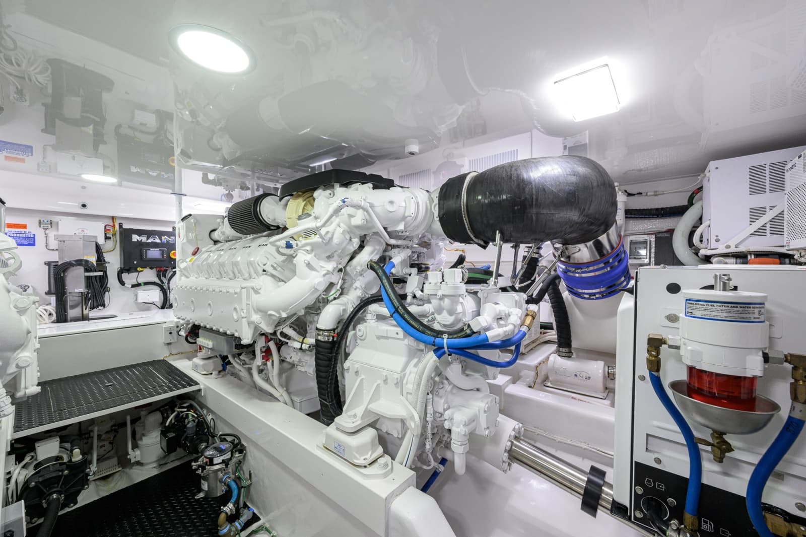 2024 Viking 54 Convertible - Photo 47