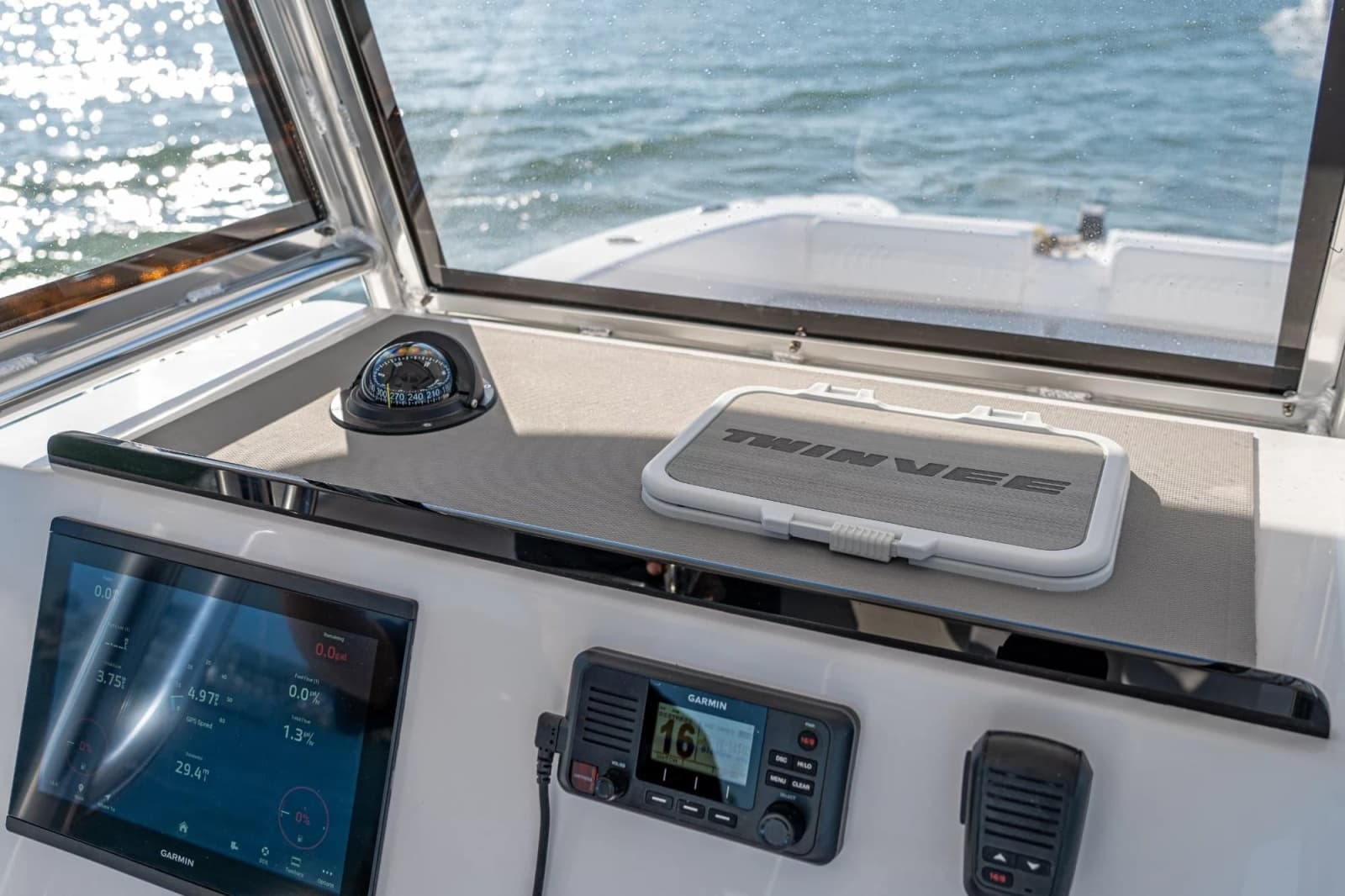 2026 Twin Vee 260 STX CC