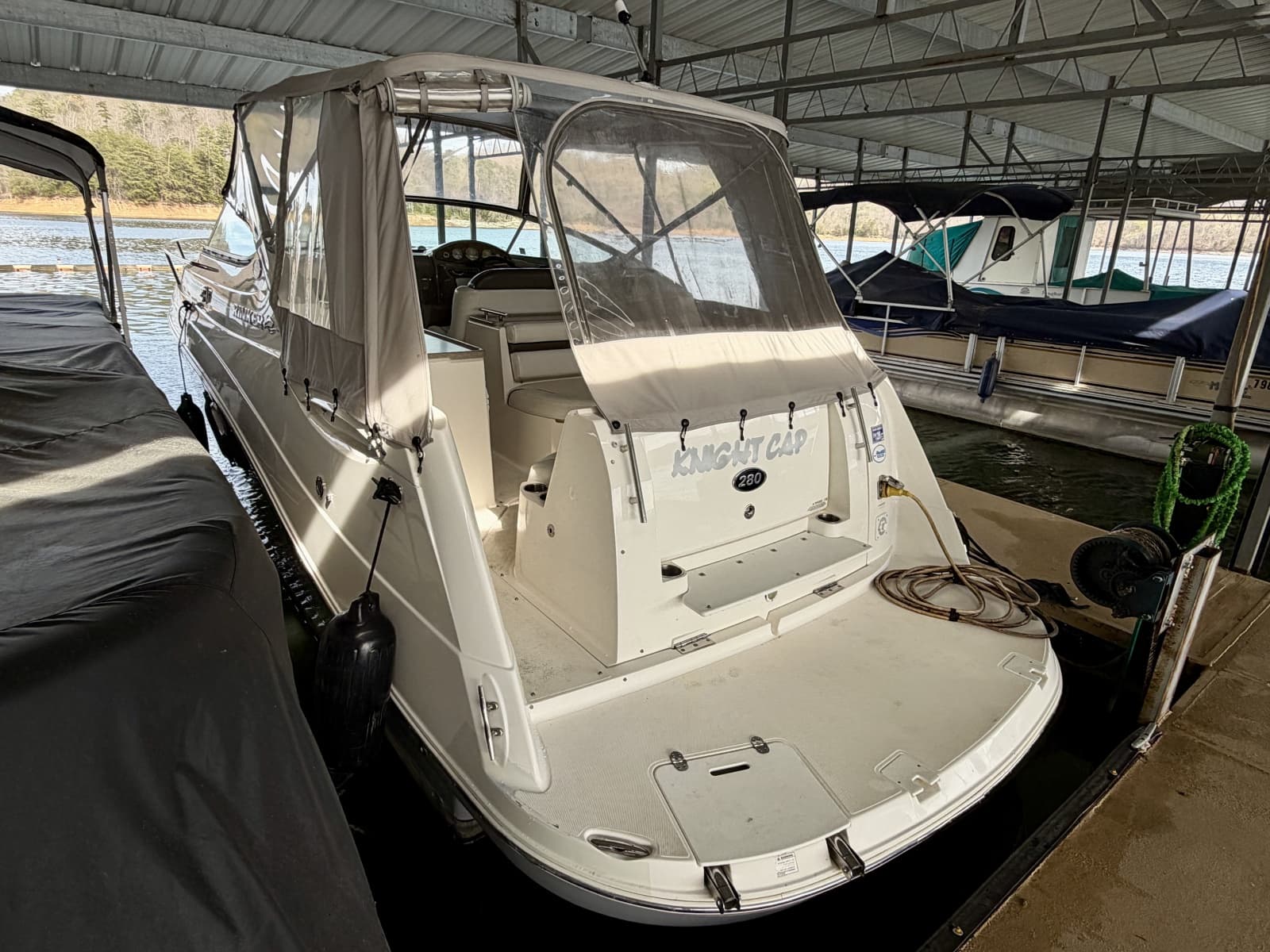 2008 Rinker 280 Express Cruiser
