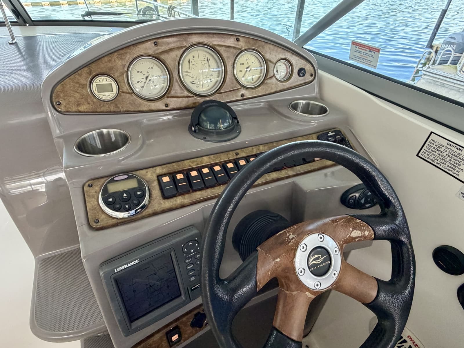 2008 Rinker 280 Express Cruiser