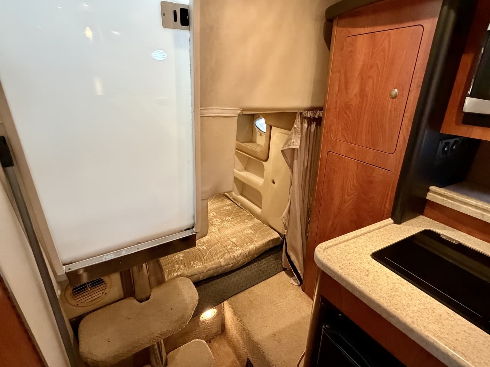 2008 Rinker 280 Express Cruiser