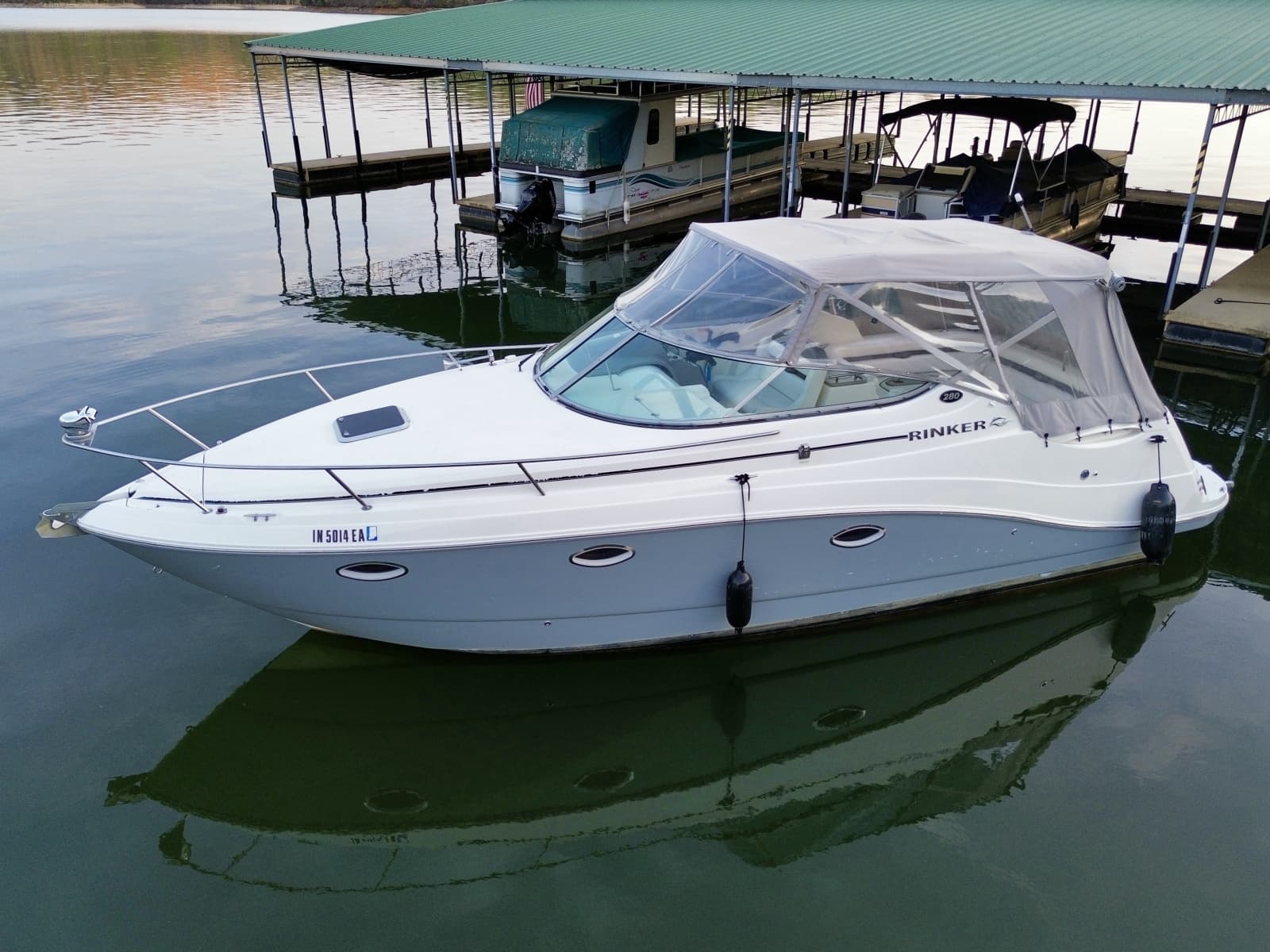 2008 Rinker 280 Express Cruiser