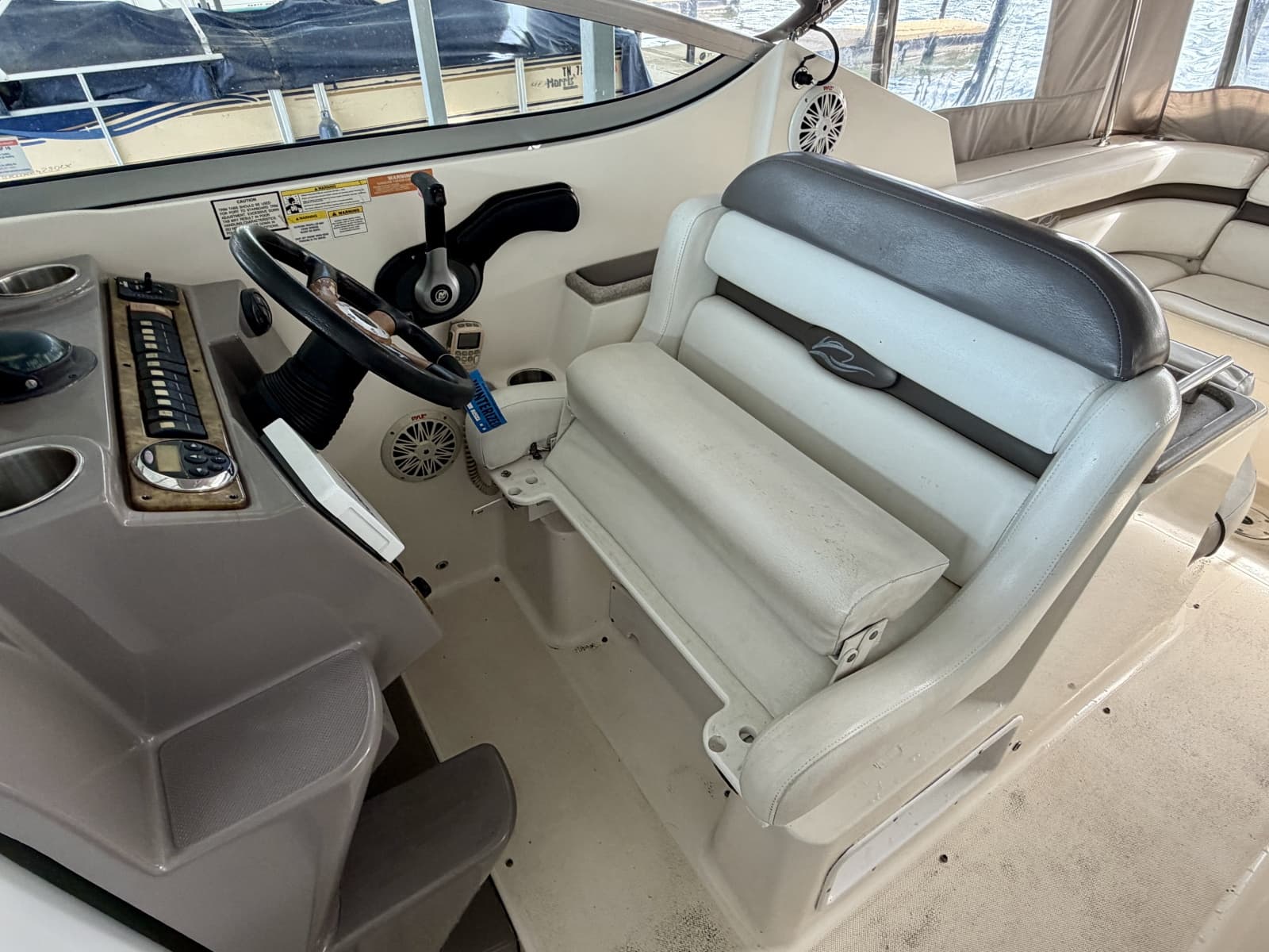 2008 Rinker 280 Express Cruiser