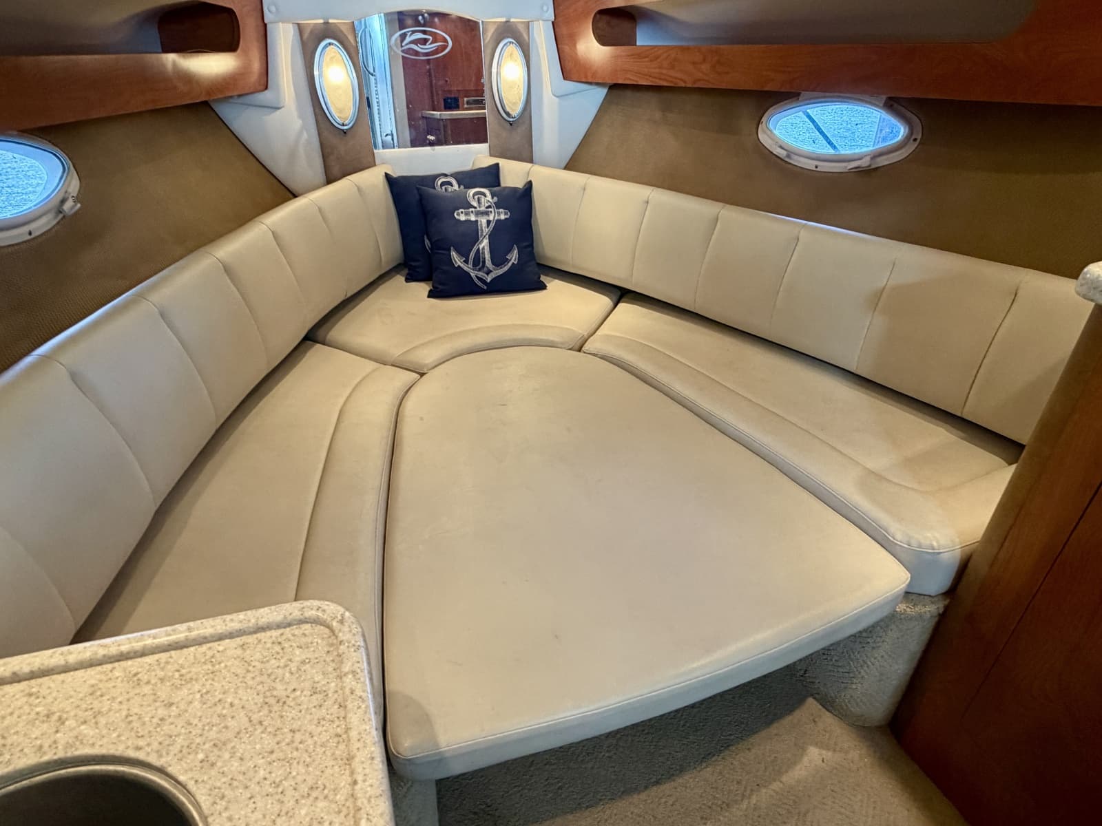 2008 Rinker 280 Express Cruiser