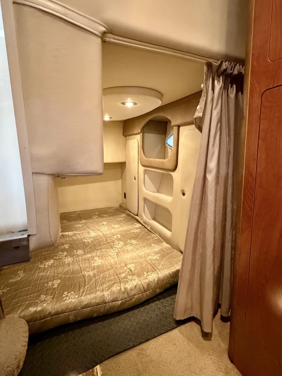 2008 Rinker 280 Express Cruiser