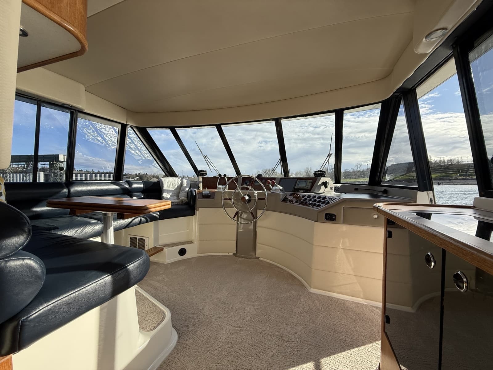 1998 Bayliner 4788 - Photo 29