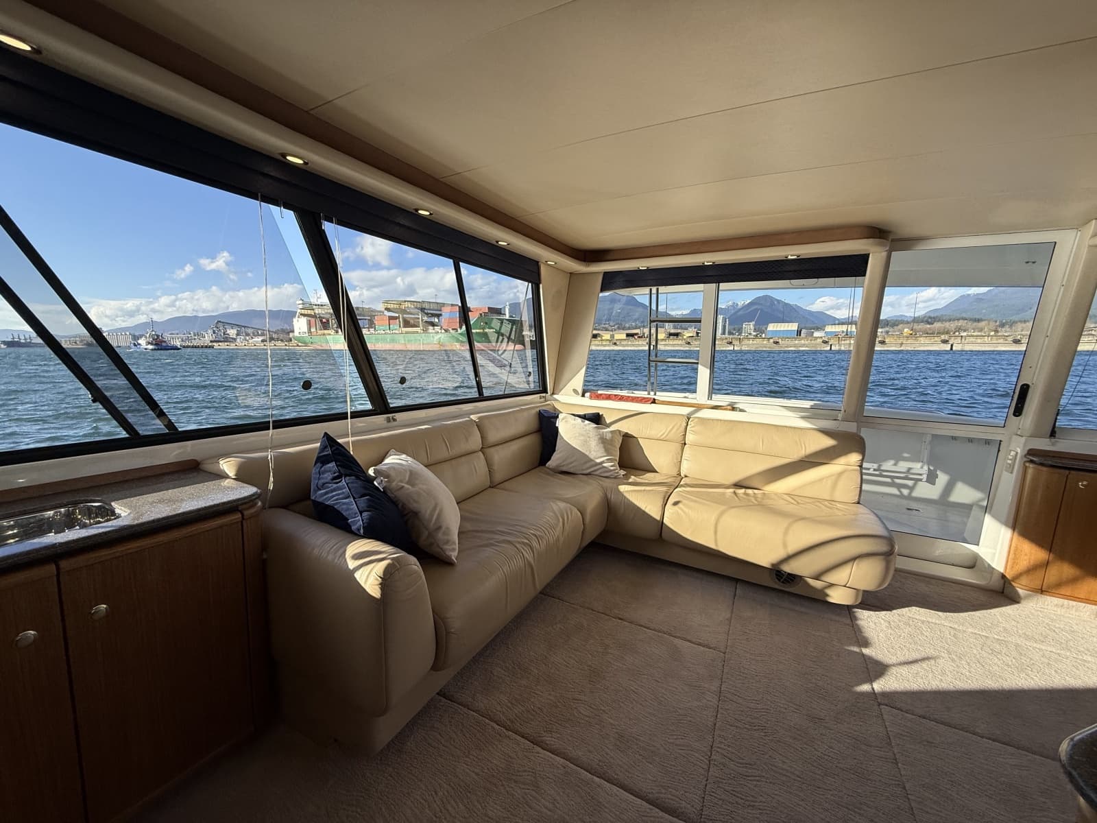 1998 Bayliner 4788 - Photo 22