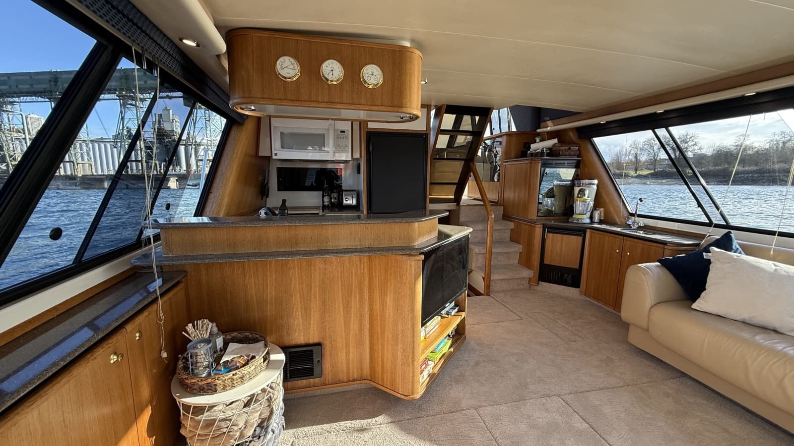 1998 Bayliner 4788 - Photo 17