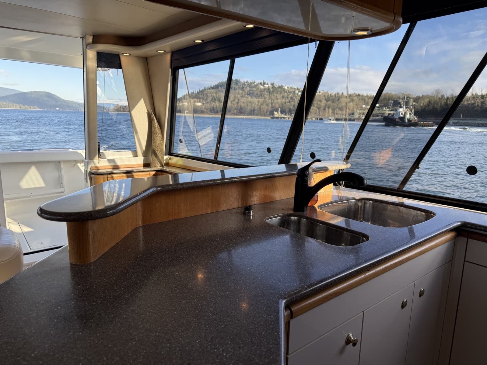 1998 Bayliner 4788 - Photo 16