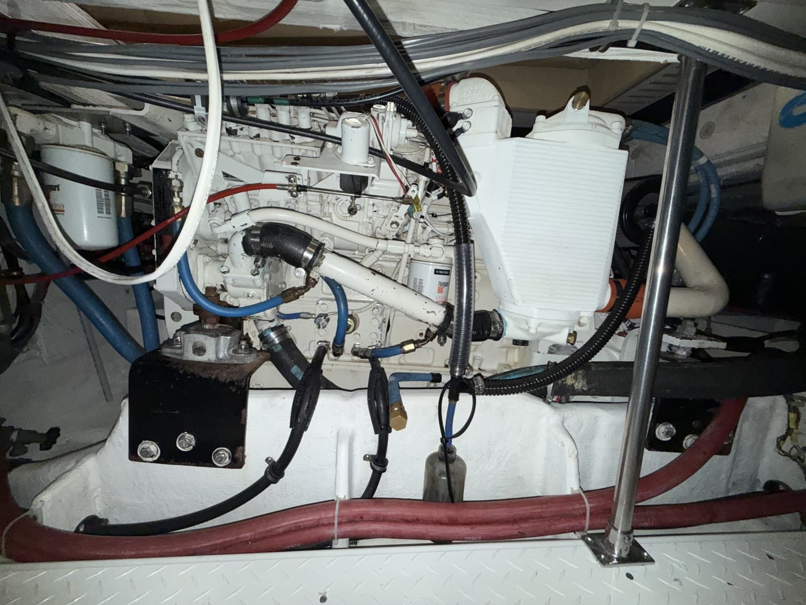 1998 Bayliner 4788 - Photo 43
