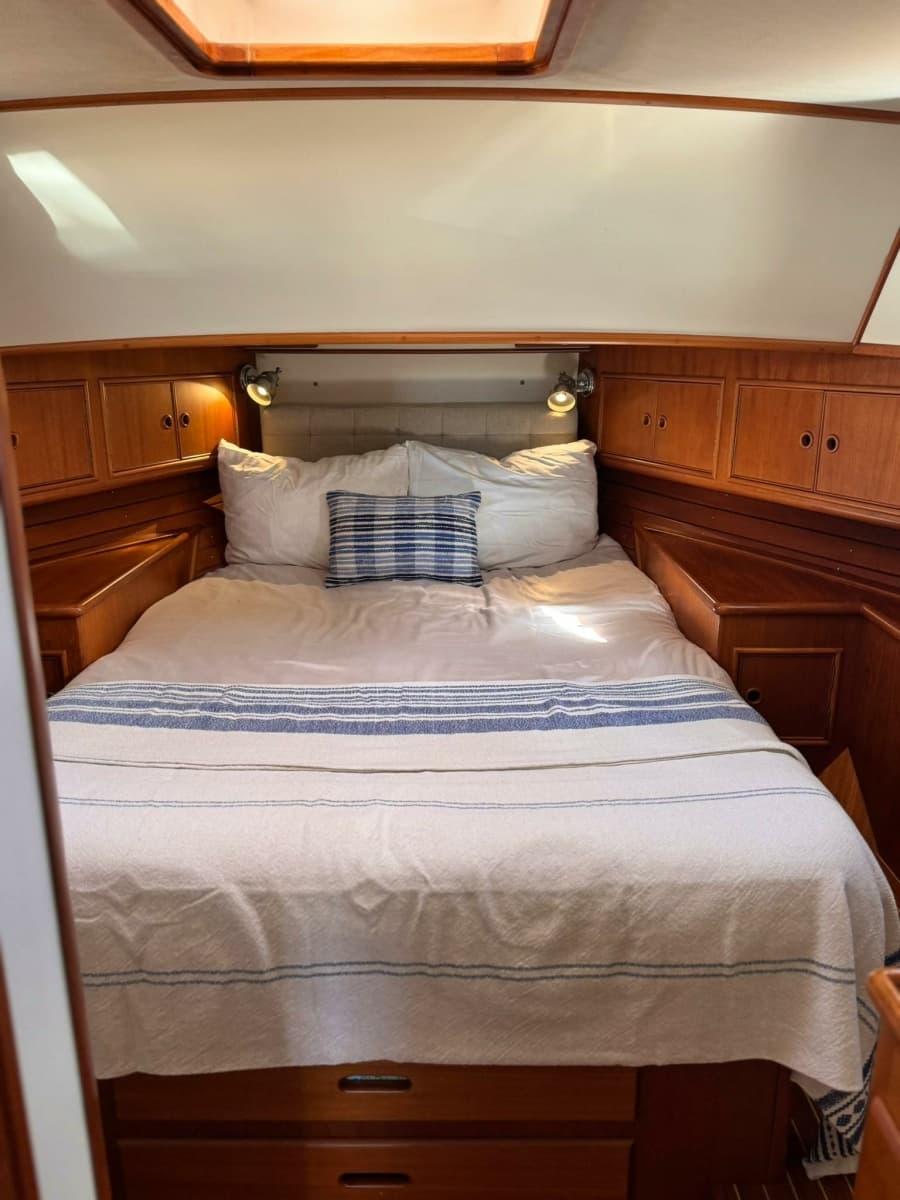 1999 Grand Banks Yachts  - Photo 26