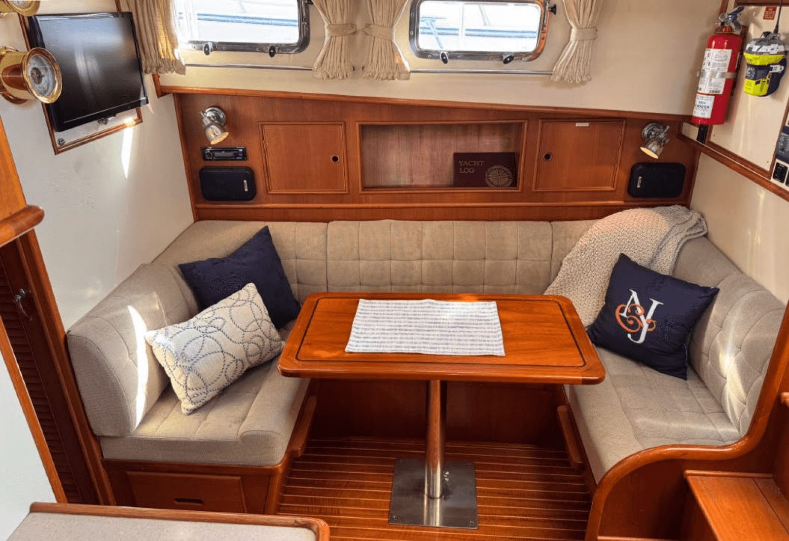 1999 Grand Banks Yachts 