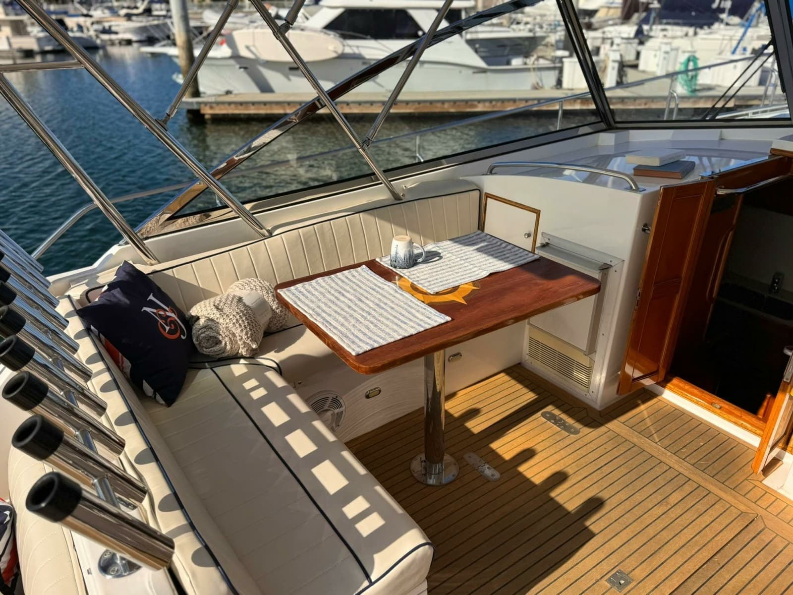 1999 Grand Banks Yachts  - Photo 10