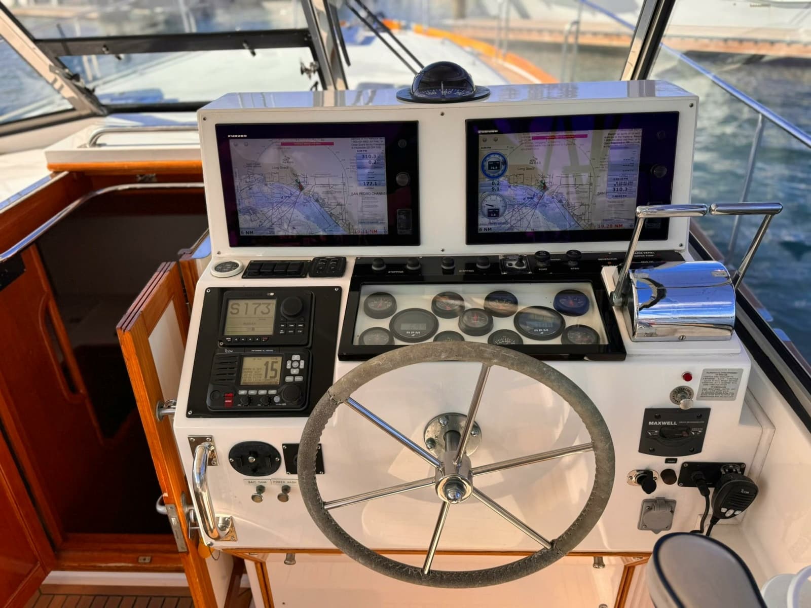 1999 Grand Banks Yachts  - Photo 14
