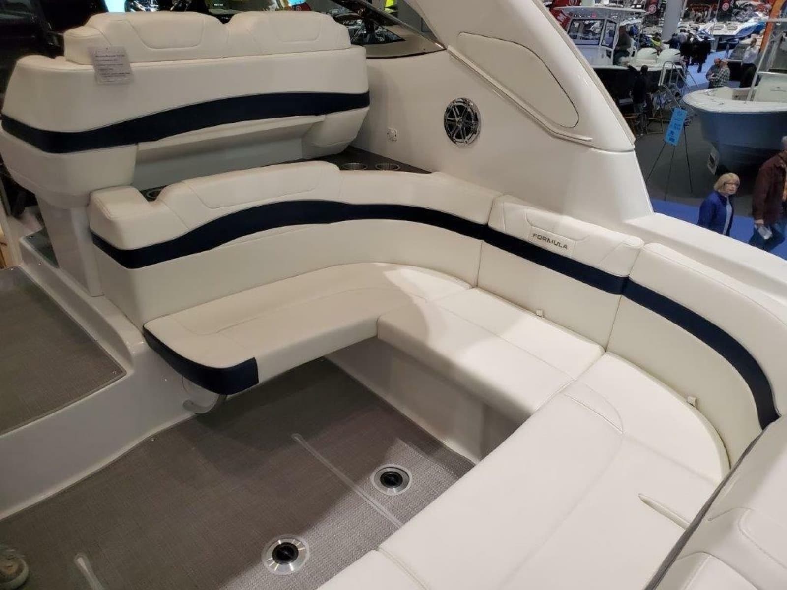 2020 Formula 34 Performance Cruiser - Photo 14