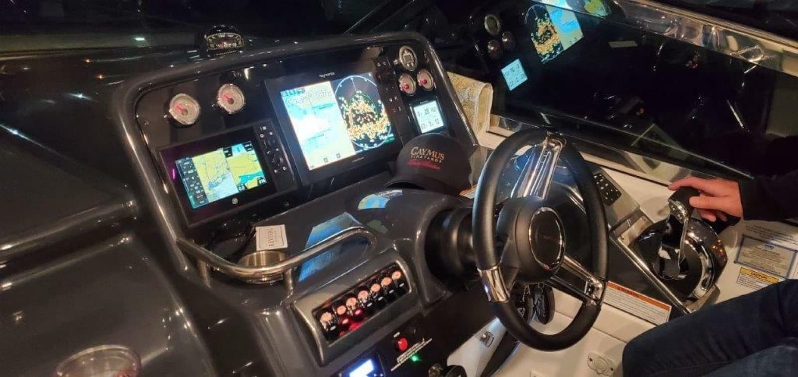 2020 Formula 34 Performance Cruiser - Photo 13
